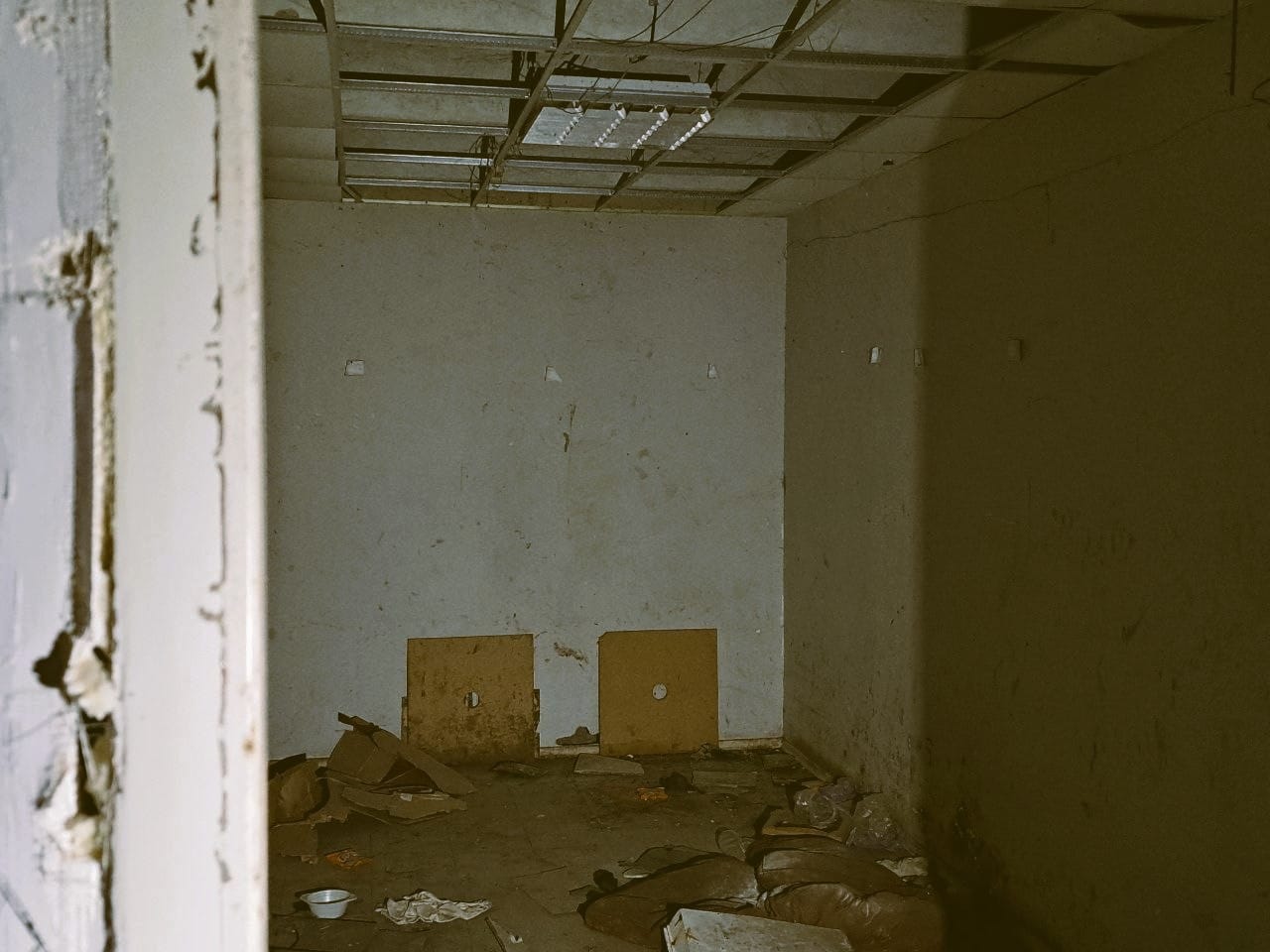 One of the premises on the airport territory used for interrogations and holding prisoners (Photo – Andrey Zhuravlev)