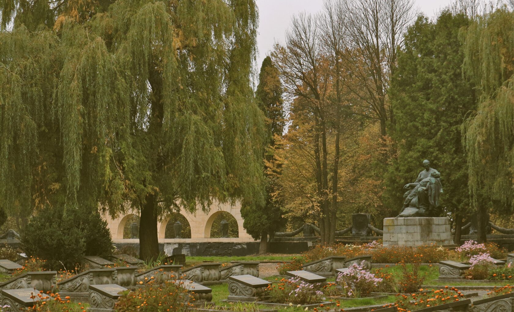Lvov as a Mirror of Civilizational Failure